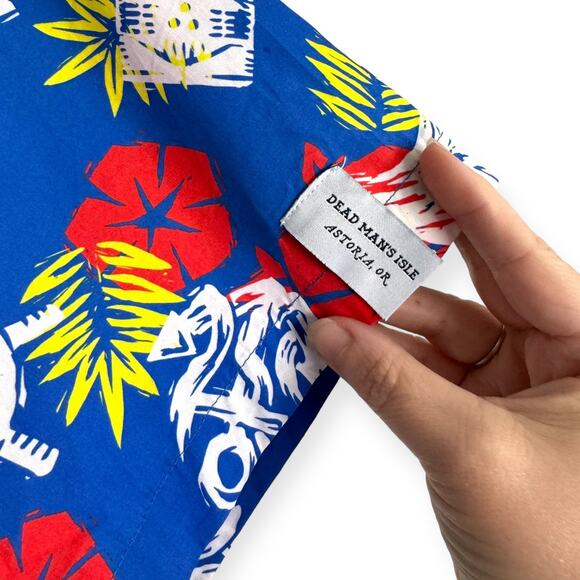 Goonies Dead Man's Isle Sloth Edition First Print Short Sleeve Button Up Mens XL - Picture 7 of 10